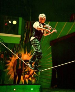 Kwabana_at_Giffords_Winter_2025-6_slackrope and violin